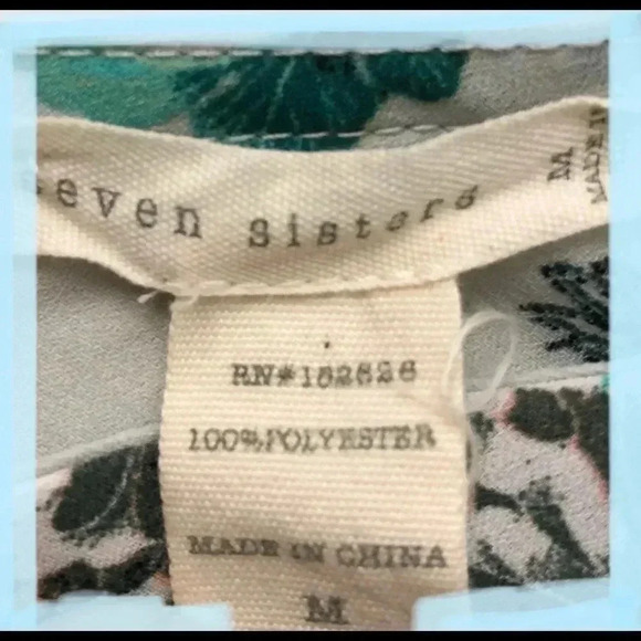 Light Blue Floral Blouse‎ Ruffle Sleeve SzM - Picture 2 of 3